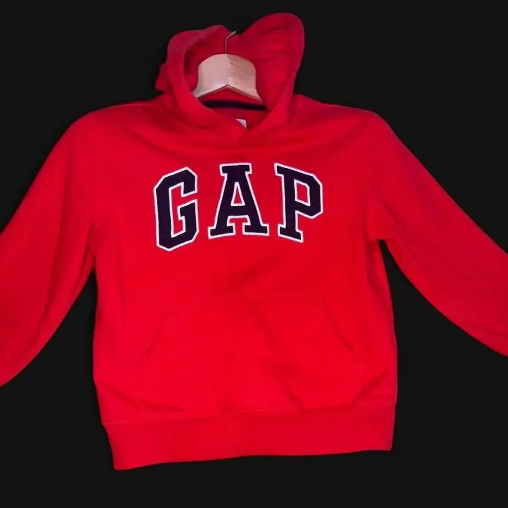 GAP this red